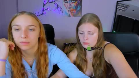 Snapshot of melani_bumm chatting on 4, 10, 2025 melani_bumm online show from 4, 10, 2025