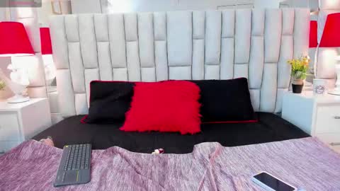 Snapshot of melani_hom chatting on 17, 9, 2025 melani hom online show from 17, 9, 2025