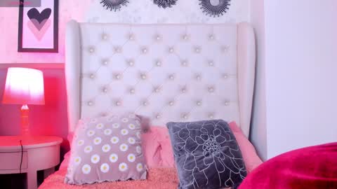Snapshot of melanie__hills chatting on 8, 2, 2025 Melanie online show from 8, 2, 2025