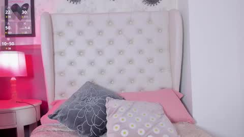 Snapshot of melanie__hills chatting on 18, 2, 2025 Melanie online show from 18, 2, 2025
