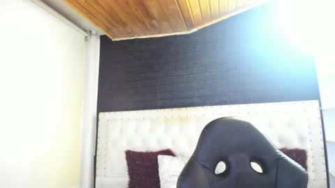 Snapshot of melanie_hh chatting on 2, 3, 2025 Melanie online show from 2, 3, 2025