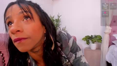 Snapshot of melanie_milleer chatting on 20, 10, 2025 Melanie Miller online show from 20, 10, 2025