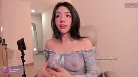 Snapshot of melanie_owo chatting on 11, 10, 2025 Melanie online show from 11, 10, 2025