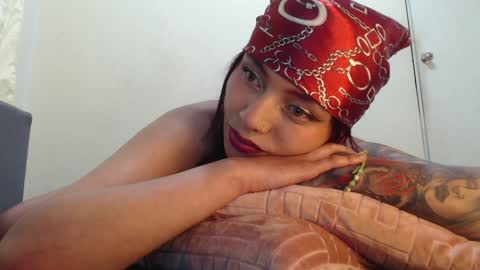 Snapshot of melanie_roux_ chatting on 17, 1, 2025 Melanie roux online show from 17, 1, 2025