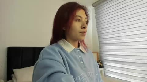 Snapshot of melanie_roux_ chatting on 9, 6, 2026 Melanie roux online show from 9, 6, 2026