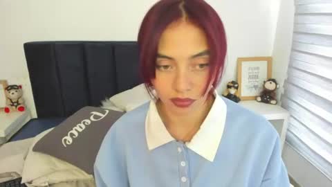 Snapshot of melanie_roux_ chatting on 17, 7, 2026 Melanie roux online show from 17, 7, 2026