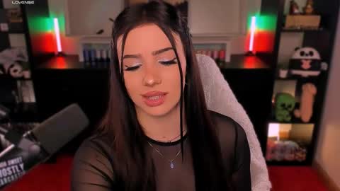 Snapshot of melanielipps chatting on 1, 12, 2025 Melanie online show from 1, 12, 2025