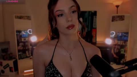 Melanie  online show from 18, 6, 2026