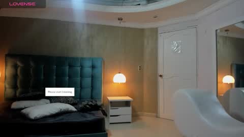 Snapshot of melanierioss_ chatting on 28, 9, 2025 online show from 28, 9, 2025