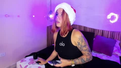 Snapshot of melanieroux chatting on 23, 12, 2024 Melanie Roux online show from 23, 12, 2024