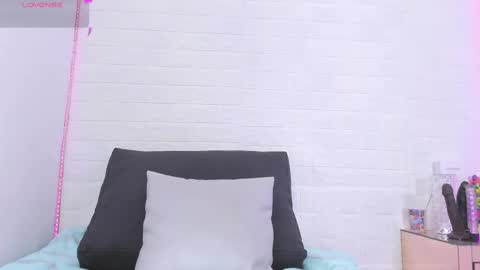 melannie roses online show from 11, 2, 2025