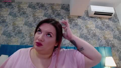 Snapshot of melanniebrown chatting on 15, 12, 2024 melanniebrown online show from 15, 12, 2024