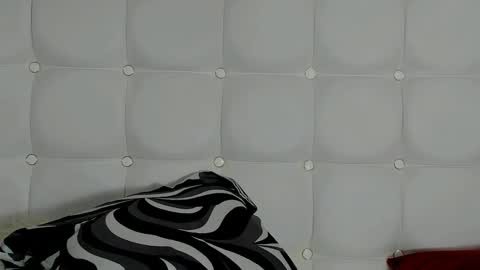 Snapshot of melanniebrown chatting on 8, 3, 2025 melanniebrown online show from 8, 3, 2025