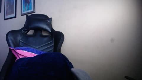 Snapshot of melany_isabella chatting on 30, 12, 2024 melany online show from 30, 12, 2024