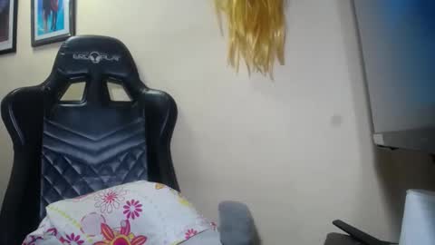 Snapshot of melany_isabella chatting on 23, 2, 2025 melany online show from 23, 2, 2025