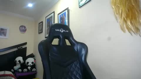 Snapshot of melany_isabella chatting on 3, 3, 2025 melany online show from 3, 3, 2025