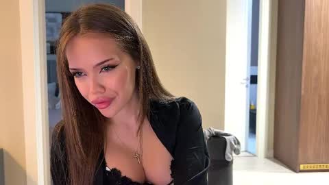 Adel online show from 10, 4, 2026