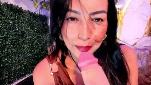 Snapshot of meleekxxx chatting on 6, 5, 2026 MeleekXXX online show from 6, 5, 2026