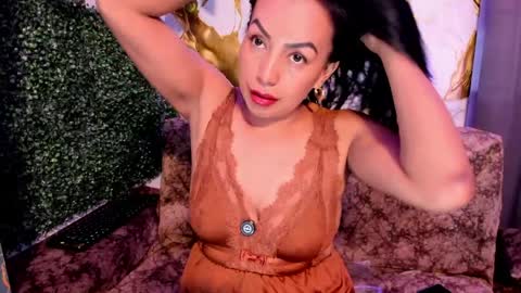 Snapshot of meleekxxx chatting on 27, 5, 2026 MeleekXXX online show from 27, 5, 2026