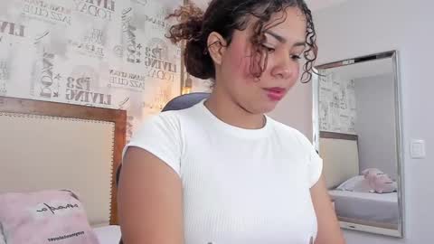 Snapshot of melinamartins chatting on 27, 1, 2025 M E L I N A online show from 27, 1, 2025
