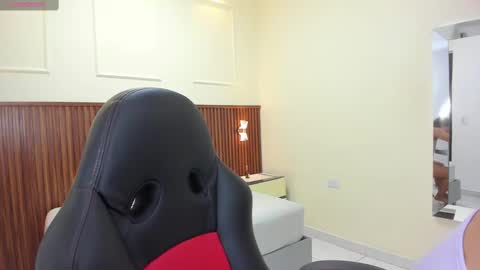 Snapshot of melinamartins chatting on 22, 9, 2025 M E L I N A online show from 22, 9, 2025