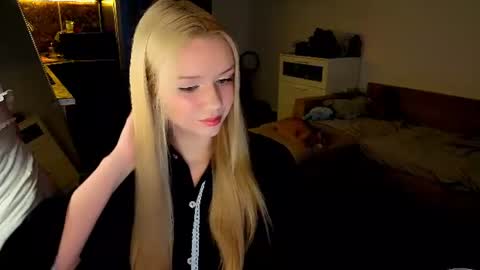 Snapshot of meliss_ss chatting on 28, 7, 2026 Mel or Lissa 3 Welcome here online show from 28, 7, 2026