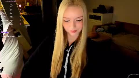 Snapshot of meliss_ss chatting on 28, 7, 2026 Mel or Lissa 3 Welcome here online show from 28, 7, 2026