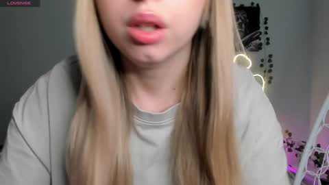 Snapshot of melissa_sshy chatting on 22, 12, 2024 Melissa HOT CONTENT HERE online show from 22, 12, 2024