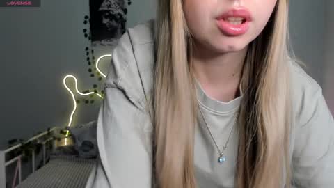 Snapshot of melissa_sshy chatting on 23, 12, 2024 Melissa HOT CONTENT HERE online show from 23, 12, 2024