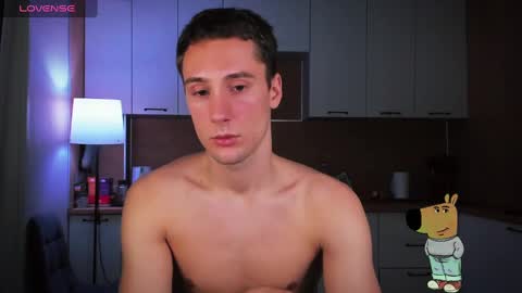 Snapshot of mell0wme chatting on 22, 12, 2024 Mello online show from 22, 12, 2024