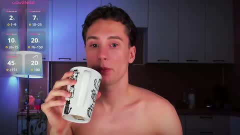 Snapshot of mell0wme chatting on 17, 1, 2025 Mello online show from 17, 1, 2025