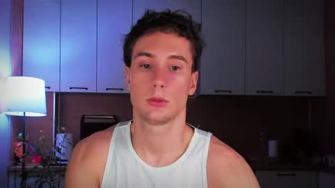 Snapshot of mell0wme chatting on 19, 1, 2025 Mello online show from 19, 1, 2025