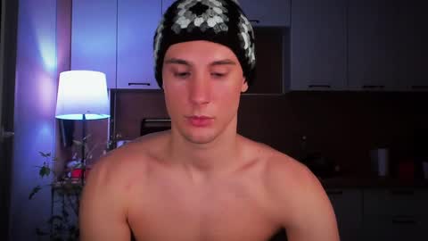 Snapshot of mell0wme chatting on 1, 2, 2025 Mello online show from 1, 2, 2025