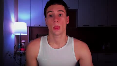 Snapshot of mell0wme chatting on 20, 2, 2025 Mello online show from 20, 2, 2025