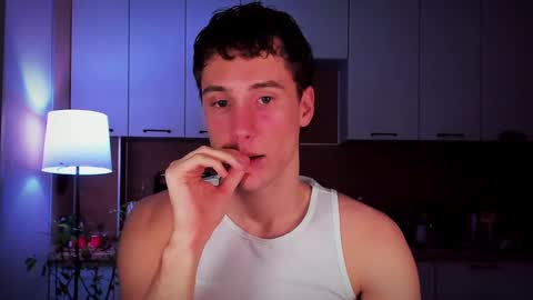 Snapshot of mell0wme chatting on 22, 2, 2025 Mello online show from 22, 2, 2025