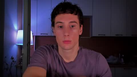 Snapshot of mell0wme chatting on 10, 3, 2025 Mello online show from 10, 3, 2025