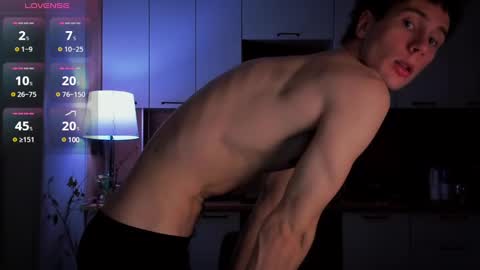 Snapshot of mell0wme chatting on 11, 3, 2025 Mello online show from 11, 3, 2025