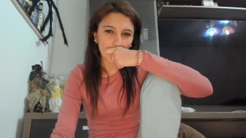 MellyMell  online show from 1, 2, 2025