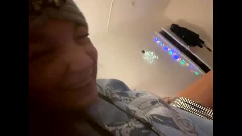 Snapshot of melli23 chatting on 1, 1, 2025 Melli online show from 1, 1, 2025