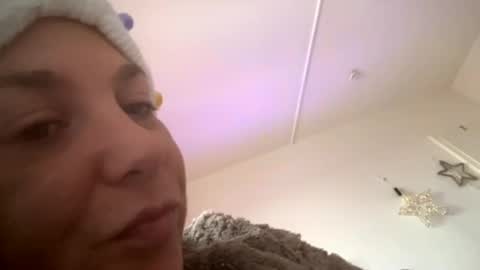 Snapshot of melli23 chatting on 11, 1, 2025 Melli online show from 11, 1, 2025