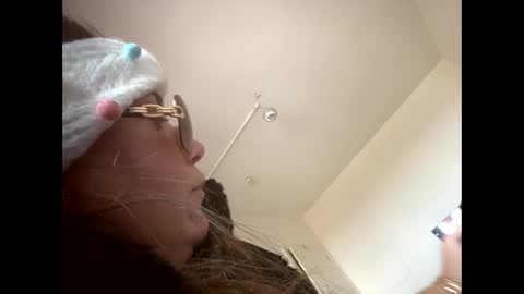 Snapshot of melli23 chatting on 12, 1, 2025 Melli online show from 12, 1, 2025