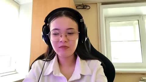 Snapshot of mellieyamazaki chatting on 1, 6, 2026 mellieyamazaki online show from 1, 6, 2026