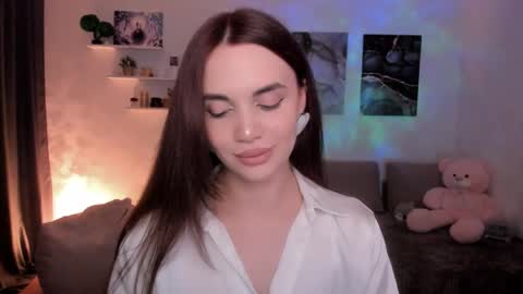 Snapshot of mellifluoustess chatting on 13, 5, 2026 Tessa online show from 13, 5, 2026