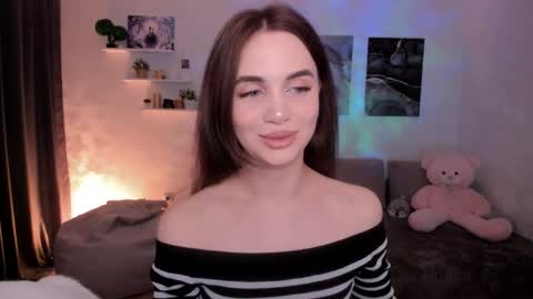 Snapshot of mellifluoustess chatting on 27, 5, 2026 Tessa online show from 27, 5, 2026