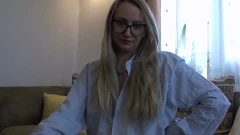 Melly online show from 8, 3, 2026