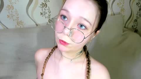 MelMooon online show from 13, 1, 2026