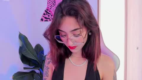 Snapshot of melodie_roy chatting on 10, 2, 2025 Melodie Roy 999 online show from 10, 2, 2025