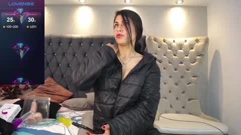 Snapshot of melodiroux_ chatting on 26, 1, 2025 Melodi online show from 26, 1, 2025
