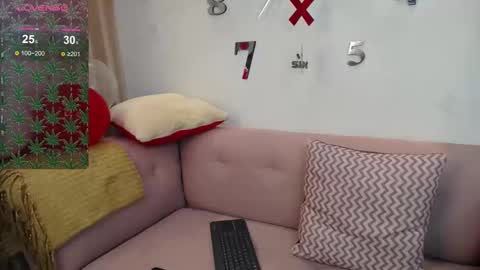Snapshot of melodiroux_ chatting on 16, 2, 2025 Melodi online show from 16, 2, 2025