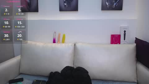 Snapshot of melodiroux_ chatting on 3, 10, 2025 Melodi online show from 3, 10, 2025